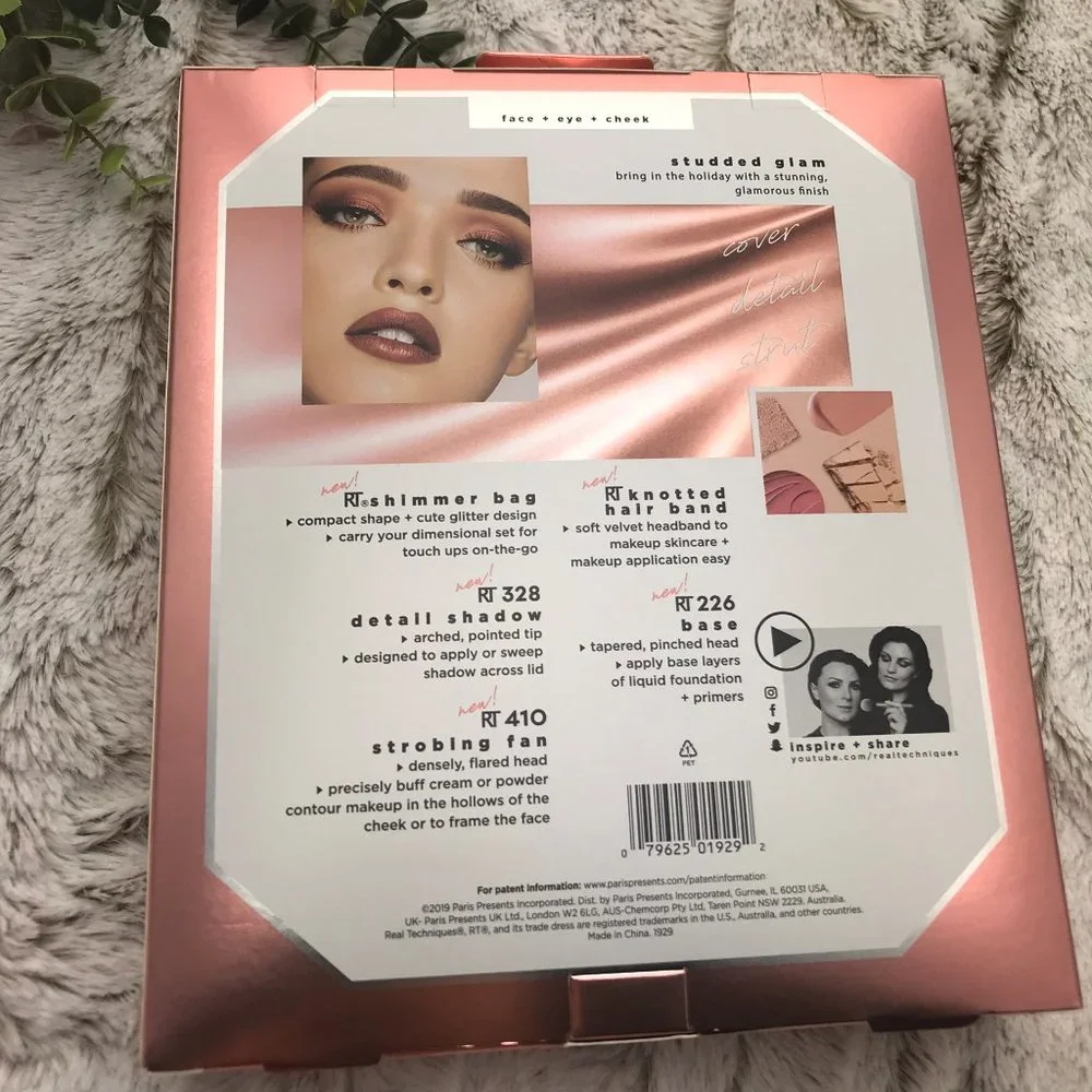 [Real Techniques] by Sam & Nic Limited Edition Studded Glam Foundation Brushes